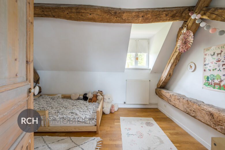 Photos du bien : Bazainville – Maison ancienne en pierre avec piscine chauffée dans un environnement privilégié