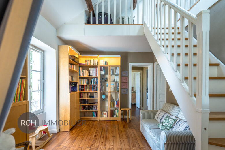 Photos du bien : Exclusivité – Plaisir – Belle maison bourgeoise sur un joli terrain arboré avec dépendance