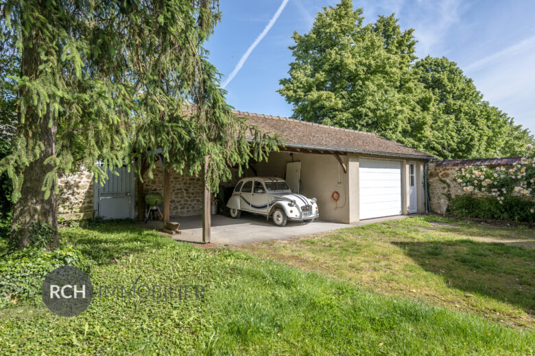 Photos du bien : Exclusivité – Plaisir – Belle maison bourgeoise sur un joli terrain arboré avec dépendance