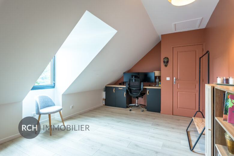 Photos du bien : Gambais – Charmante maison familiale sur un beau terrain avec forêt à pied