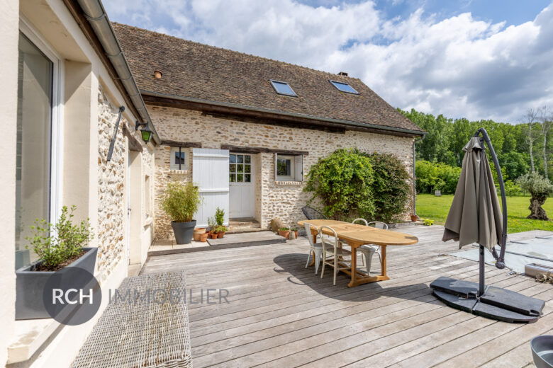 Photos du bien : Bazainville – Maison ancienne en pierre avec piscine chauffée dans un environnement privilégié
