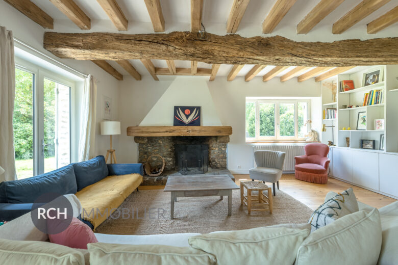 Photos du bien : Bazainville – Maison ancienne en pierre avec piscine chauffée dans un environnement privilégié
