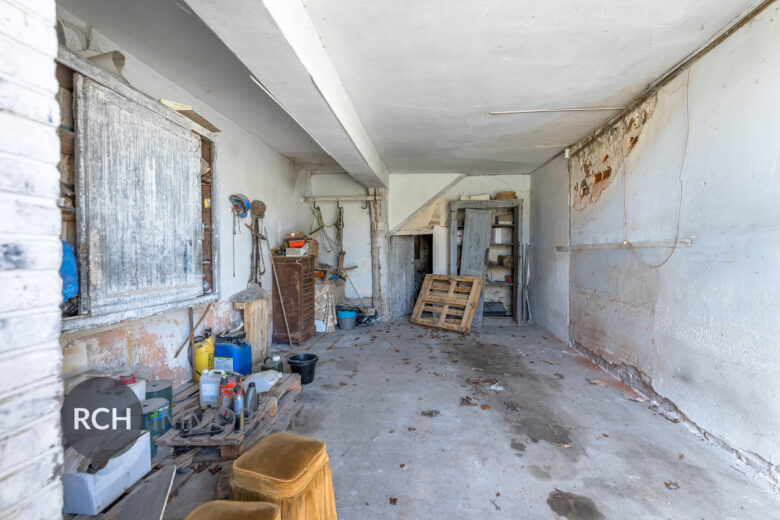 Photos du bien : Exclusivité – Garancières – Maison en pierre à personnaliser avec joli jardin arboré