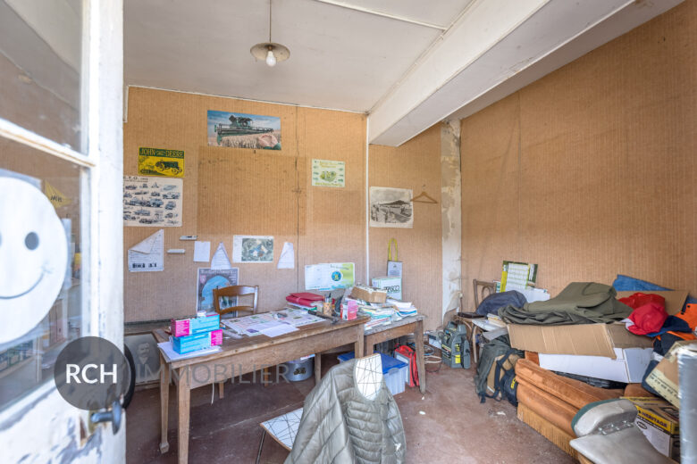 Photos du bien : Exclusivité – Garancières – Maison en pierre à personnaliser avec joli jardin arboré