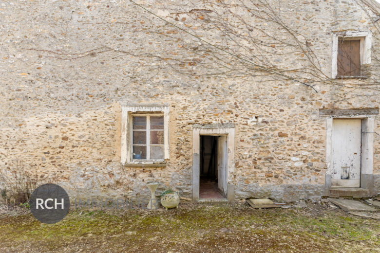 Photos du bien : Exclusivité – Garancières – Maison en pierre à personnaliser avec joli jardin arboré