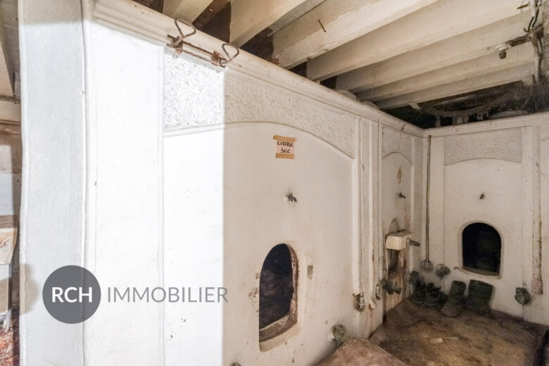 Photos du bien : Exclusivité – Garancières – Maison ancienne à rénover sur un joli jardin avec vue dégagée