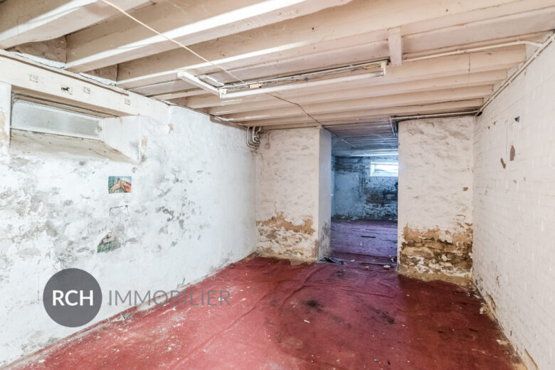 Photos du bien : Exclusivité – Garancières – Maison ancienne à rénover sur un joli jardin avec vue dégagée