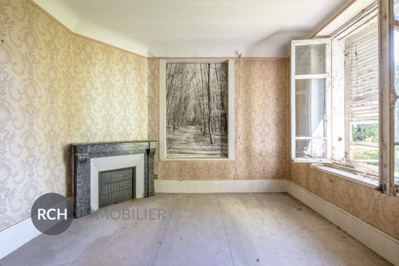 Photos du bien : Exclusivité – Garancières – Maison ancienne à rénover sur un joli jardin avec vue dégagée