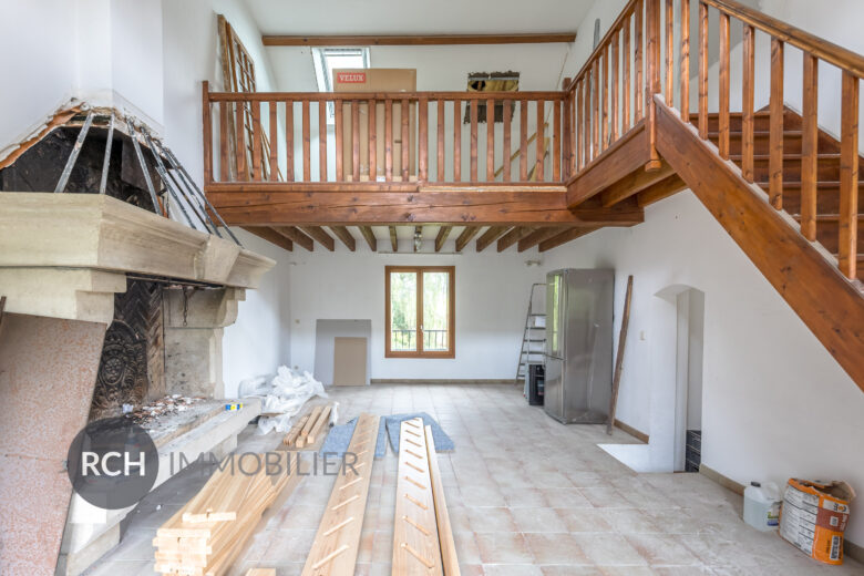 Photos du bien : Montfort-l’Amaury – Maison pleine de charme à rénover