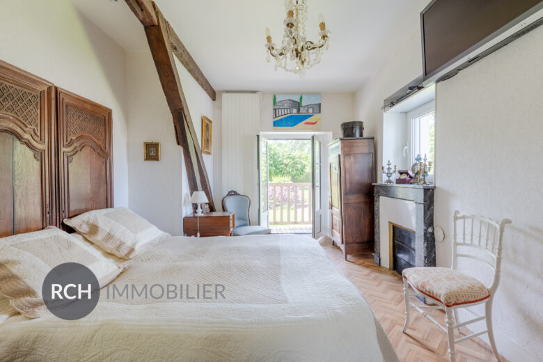Photos du bien : Montfort-l’Amaury – Maison familiale avec appartement indépendant située dans le centre ville