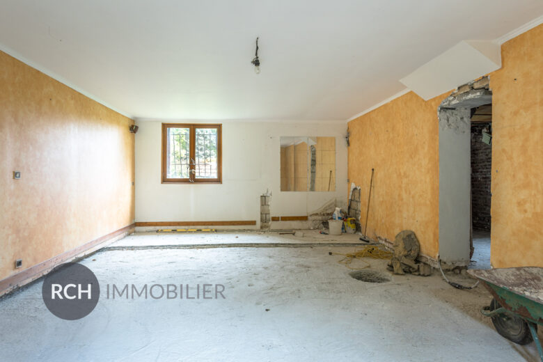 Photos du bien : Montfort-l’Amaury – Maison pleine de charme à rénover
