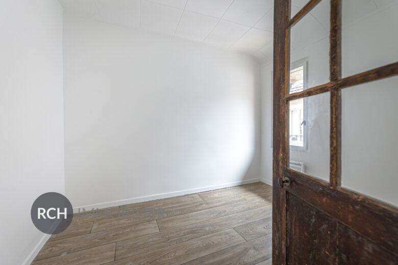 Photos du bien : Montfort-l’Amaury – Duplex de 82,87 m2 en plein coeur du centre historique