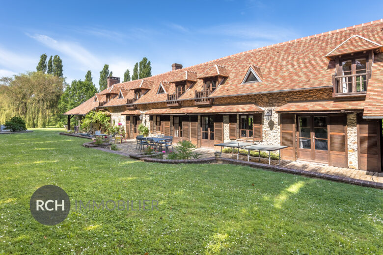 Photos du bien : Béhoust – Propriété ancienne en pierre sur un beau terrain arboré