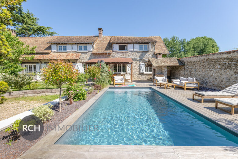 Photos du bien : Richebourg – Charmante maison ancienne avec maison d&rsquo;amis et piscine