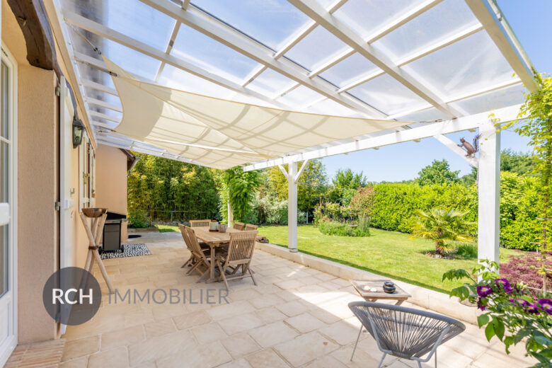 Photos du bien : Exclusivité – Gambais Centre – Très jolie maison « Serge Gautier » nichée sur un beau terrain arboré
