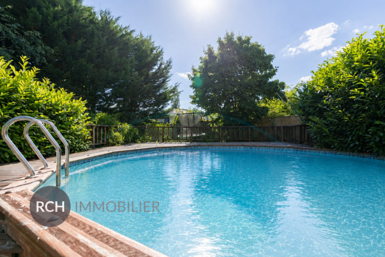 Photos du bien : Exclusivité – Location – Méré – Grande maison familiale au calme