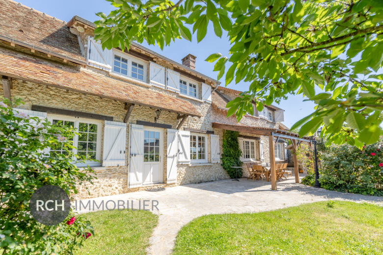 Photos du bien : Richebourg – Charmante maison ancienne avec maison d&rsquo;amis et piscine