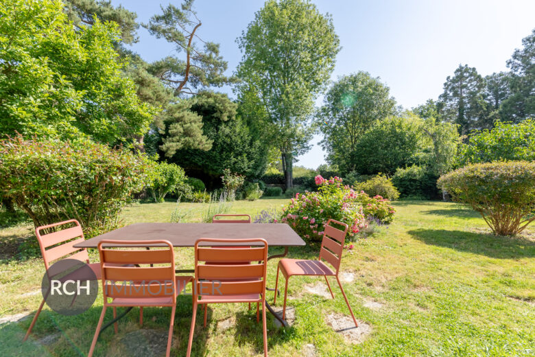 Photos du bien : Boullay-les-Troux – Maison ancienne entièrement rénovée située dans un environnement calme