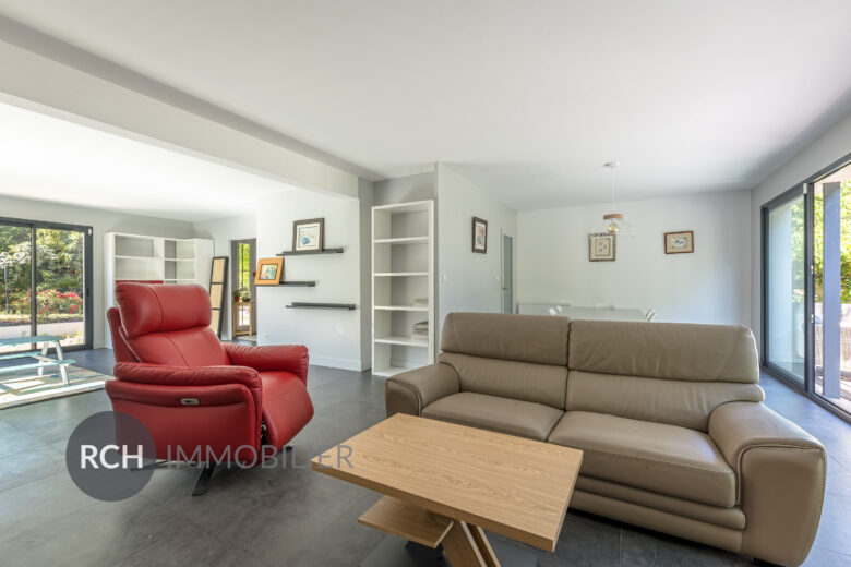 Photos du bien : Exclusivité – Location – Méré – Grande maison familiale au calme