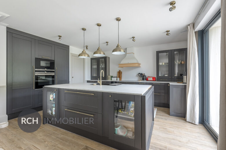 Photos du bien : Exclusivité – Location – Montfort-l’Amaury – Charmante maison familiale parfaitement rénovée dans un environnement calme