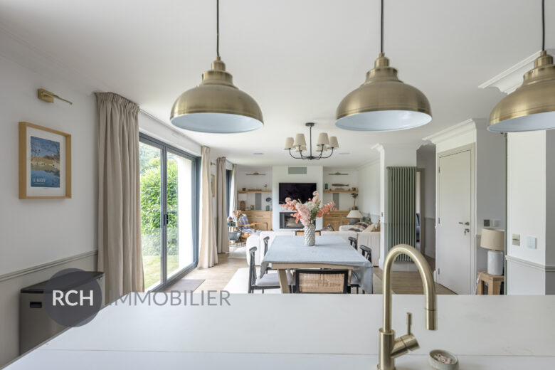 Photos du bien : Exclusivité – Location – Montfort-l’Amaury – Charmante maison familiale parfaitement rénovée dans un environnement calme