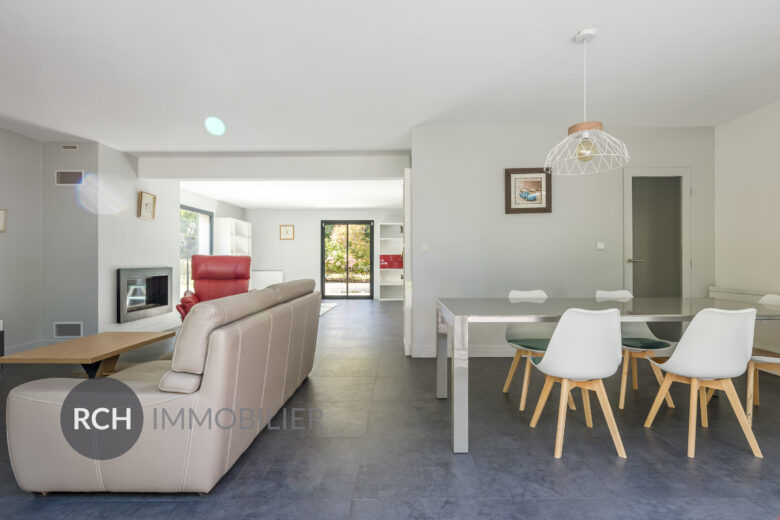 Photos du bien : Exclusivité – Location – Méré – Grande maison familiale au calme