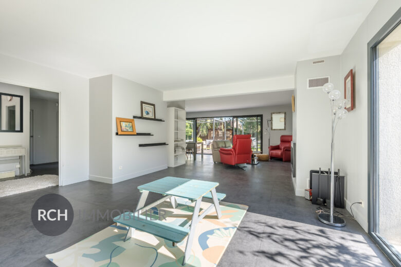 Photos du bien : Exclusivité – Location – Méré – Grande maison familiale au calme