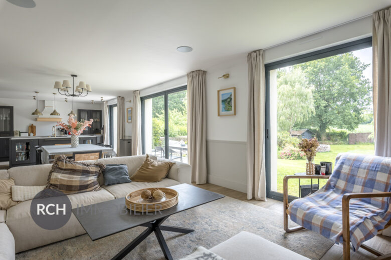 Photos du bien : Exclusivité – Location – Montfort-l’Amaury – Charmante maison familiale parfaitement rénovée dans un environnement calme