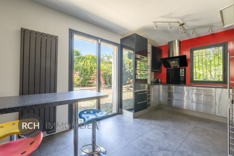 Photos du bien : Exclusivité – Location – Méré – Grande maison familiale au calme