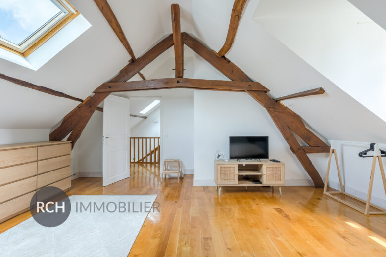 Photos du bien : Adainville – Charmante maison ancienne avec dépendance en coeur de forêt