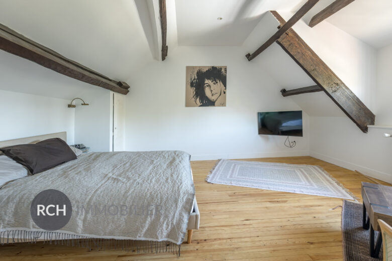 Photos du bien : Richebourg – Charmante maison ancienne avec maison d&rsquo;amis et piscine