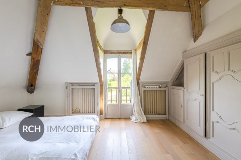 Photos du bien : Béhoust – Propriété ancienne en pierre sur un beau terrain arboré