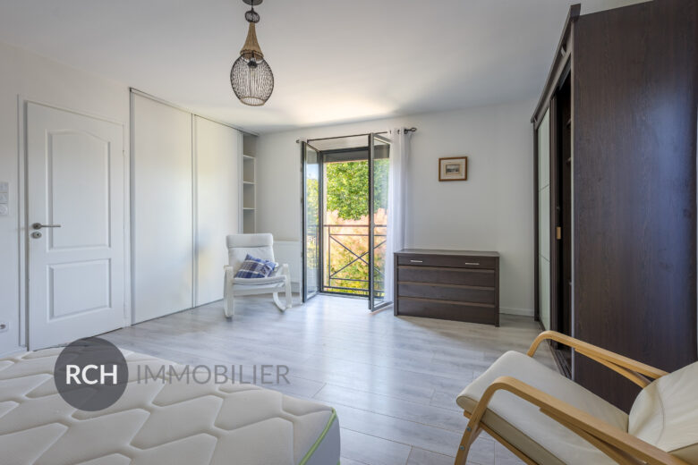 Photos du bien : Exclusivité – Location – Méré – Grande maison familiale au calme
