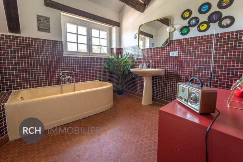 Photos du bien : Richebourg – Charmante maison ancienne avec maison d&rsquo;amis et piscine