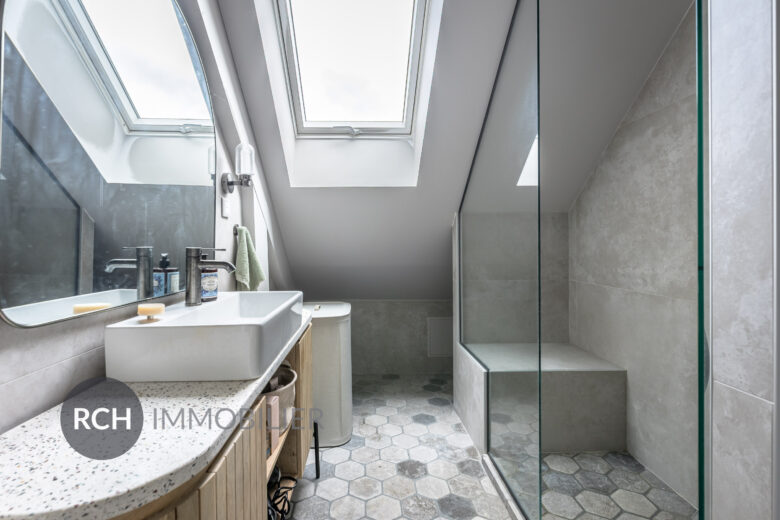 Photos du bien : Exclusivité – Location – Montfort-l’Amaury – Charmante maison familiale parfaitement rénovée dans un environnement calme