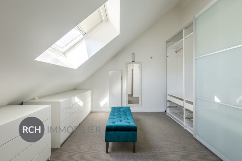 Photos du bien : Exclusivité – Location – Méré – Grande maison familiale au calme