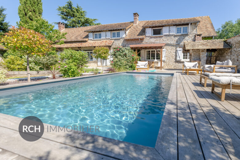 Photos du bien : Richebourg – Charmante maison ancienne avec maison d&rsquo;amis et piscine