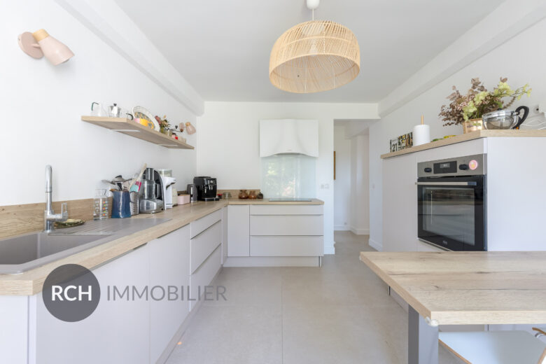 Photos du bien : Boullay-les-Troux – Maison ancienne entièrement rénovée située dans un environnement calme