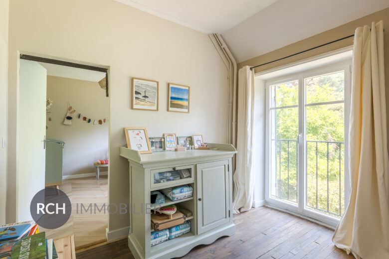 Photos du bien : Boullay-les-Troux – Maison ancienne entièrement rénovée située dans un environnement calme