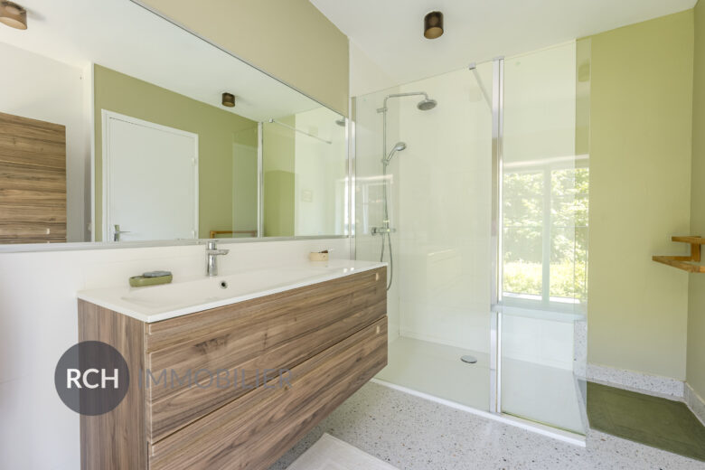 Photos du bien : Boullay-les-Troux – Maison ancienne entièrement rénovée située dans un environnement calme