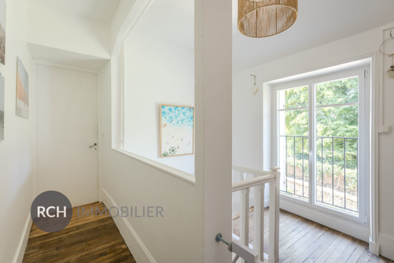 Photos du bien : Boullay-les-Troux – Maison ancienne entièrement rénovée située dans un environnement calme