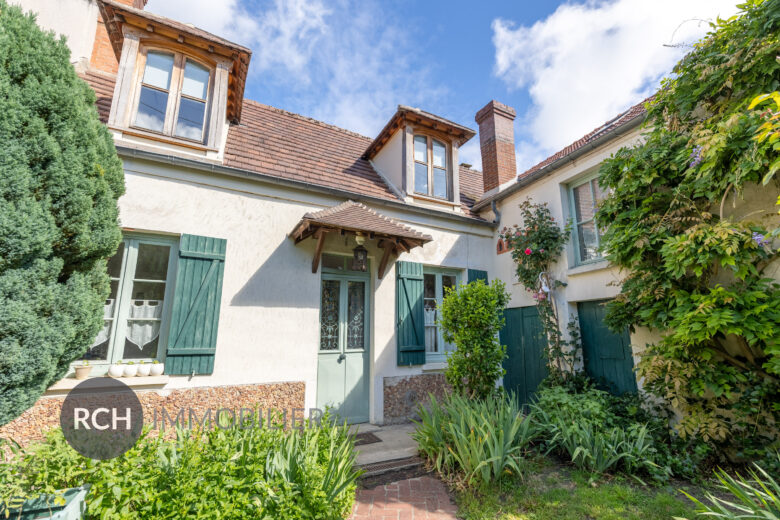 Photos du bien : Garancières – Charmante maison ancienne en centre village