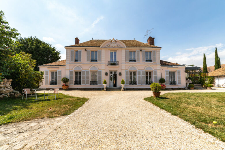 Neauphle-le-Château