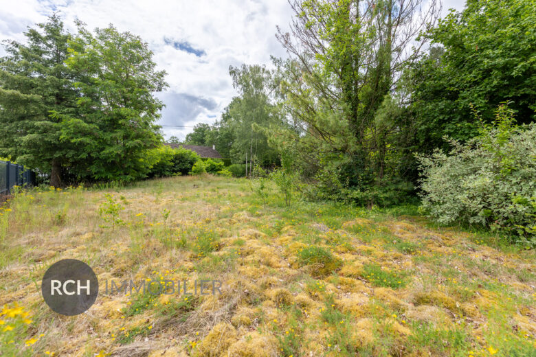 Photos du bien : Saint Léger en Yvelines – Seul Mandataire – Joli terrain plat de 820m2