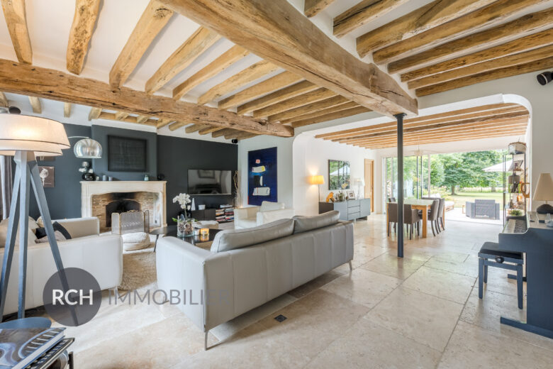 Photos du bien : Orgerus – Belle maison ancienne rénovée avec des matériaux de qualité