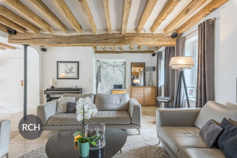 Photos du bien : Orgerus – Belle maison ancienne rénovée avec des matériaux de qualité