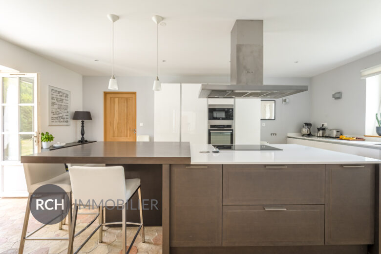 Photos du bien : Orgerus – Belle maison ancienne rénovée avec des matériaux de qualité