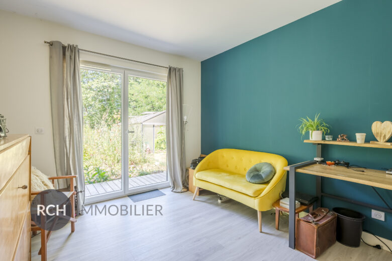 Photos du bien : Grosrouvres – Maison de plain-pied en bois nichée en coeur de forêt