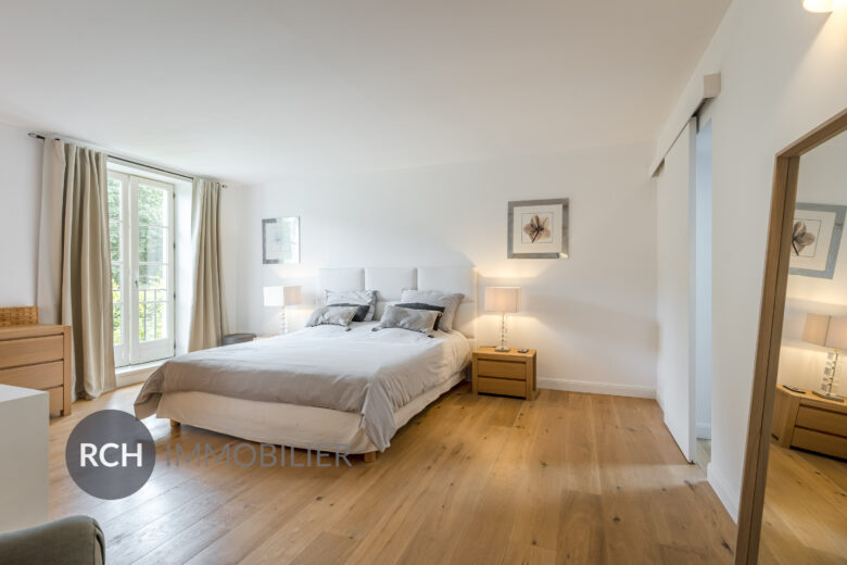 Photos du bien : Orgerus – Belle maison ancienne rénovée avec des matériaux de qualité