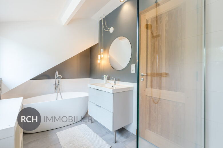 Photos du bien : Orgerus – Belle maison ancienne rénovée avec des matériaux de qualité